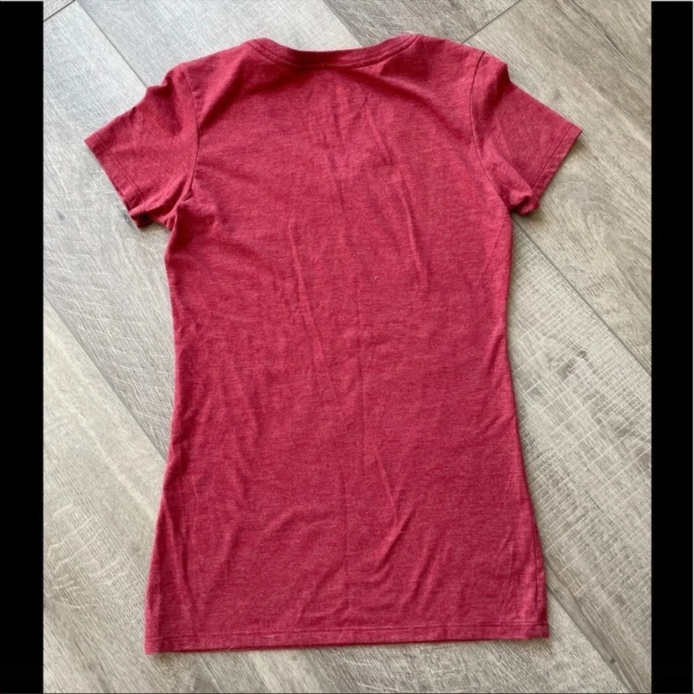 Nike Alabama Crimson Tide Slim Fit V-Neck Tee in Red Size Small